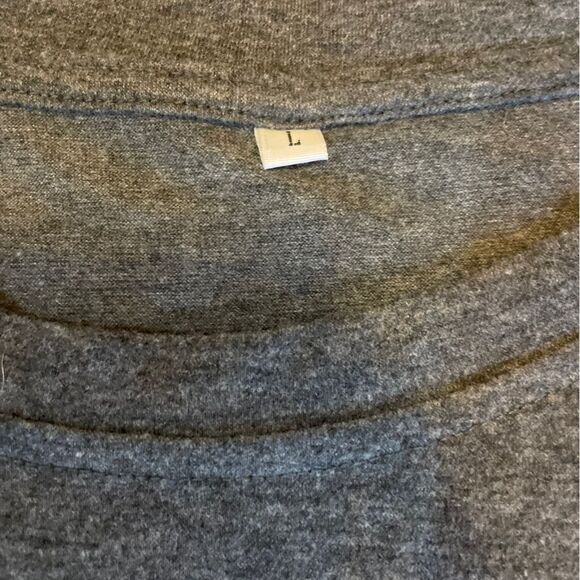 Love Wins Womens Rainbow Pride LGBTQ Tee Shirt Size Large - Picture 6 of 8